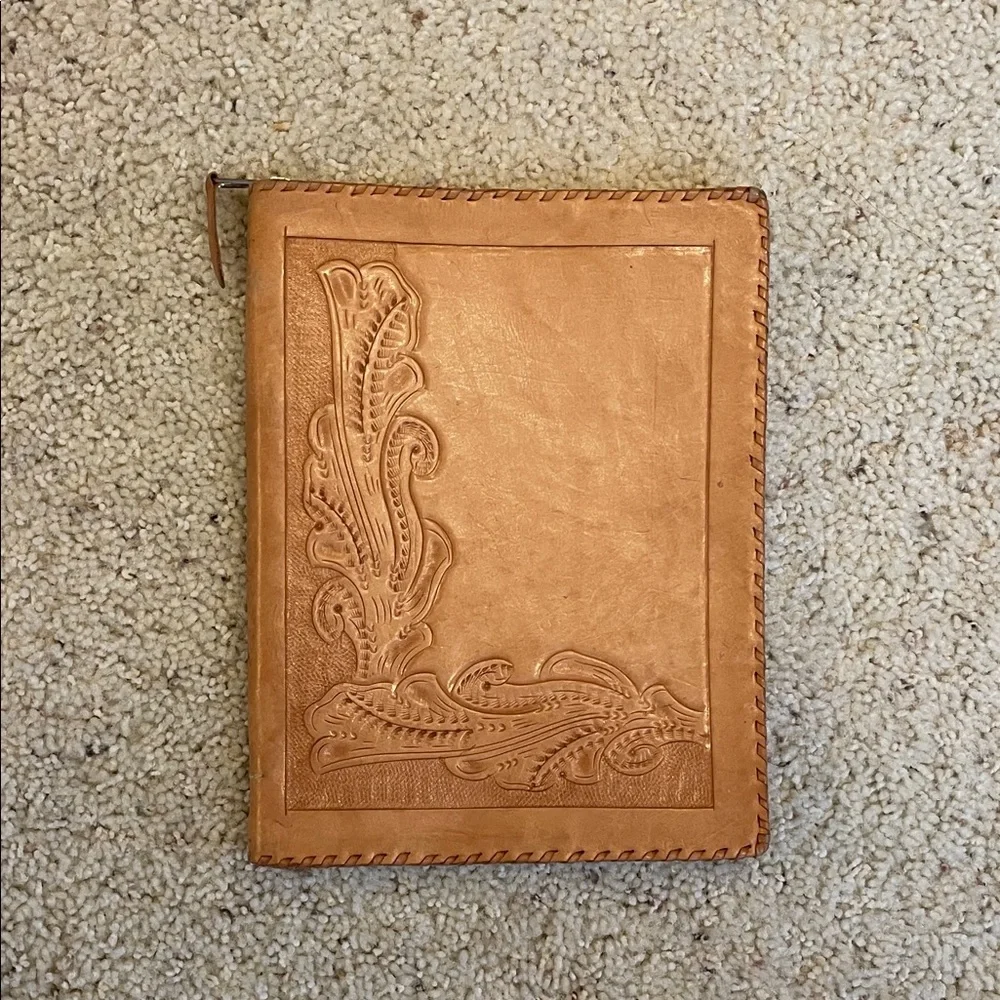 HANDMADE LEATHER BOOK COVER MADE IN PARAGUAY CULTURE FLOWER WAVES